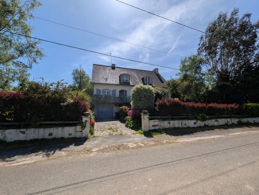 Maison à CLEGUER
