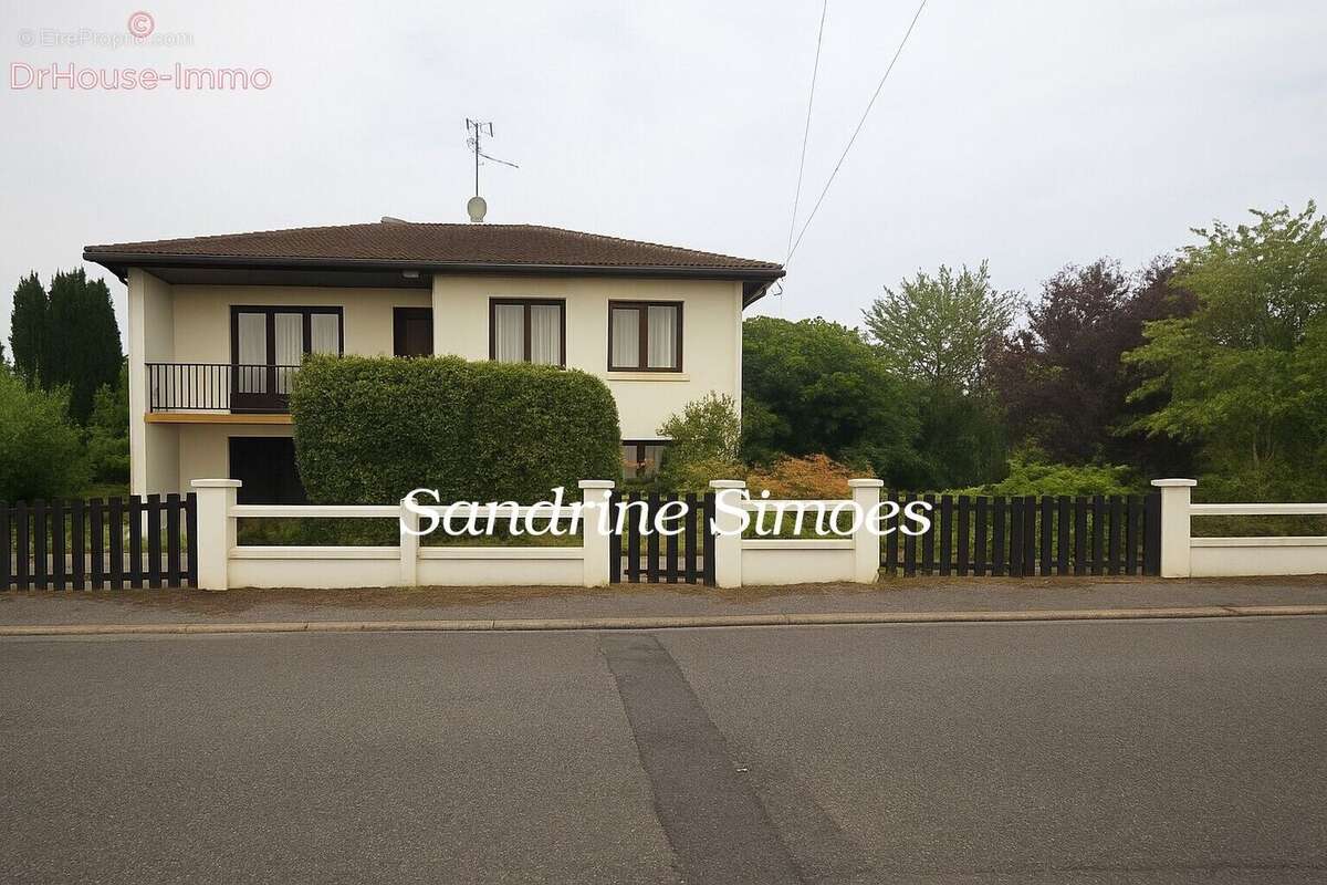 Maison à MONTMORILLON