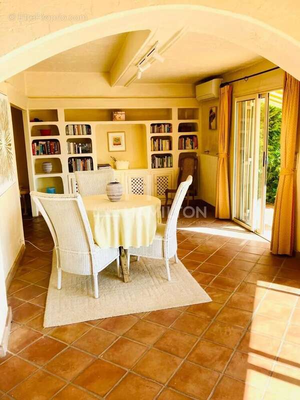 Maison à MOUANS-SARTOUX