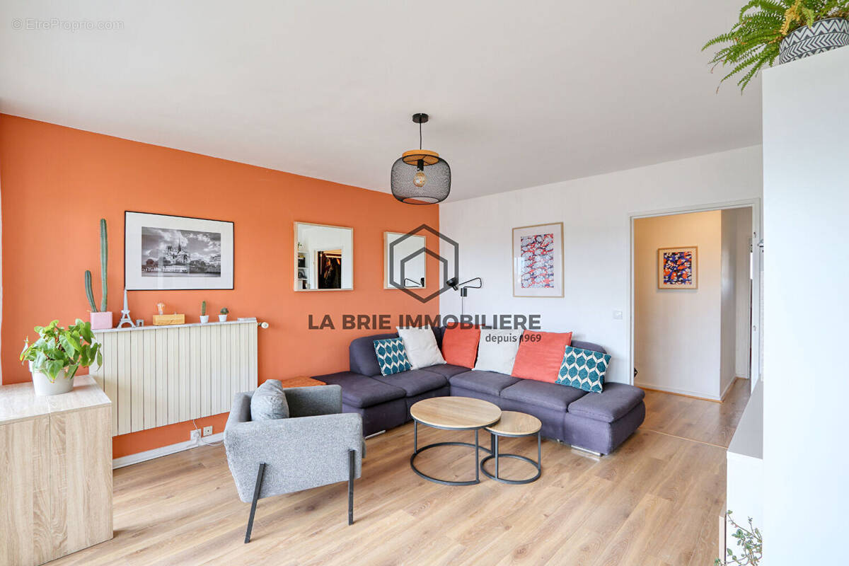 Appartement à LIMEIL-BREVANNES