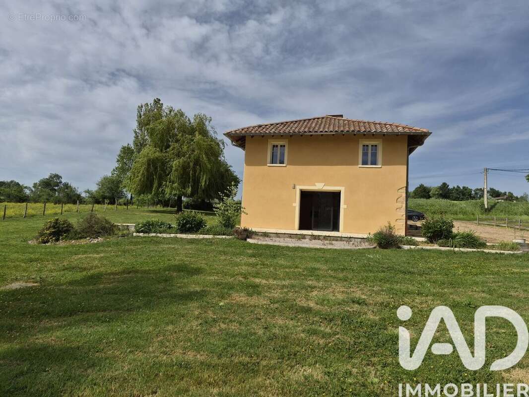 Maison 280 m² à Chavannes-Sur-Reyssouze  - photo 3