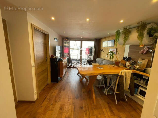 Appartement à LE CHATEL