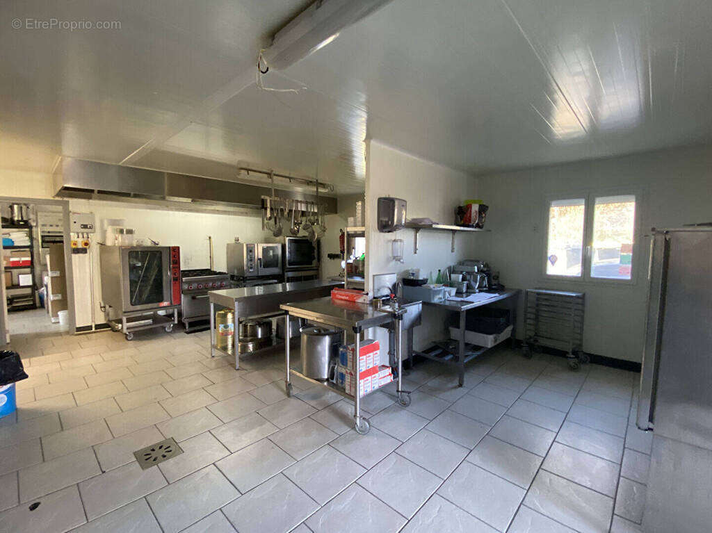 Commerce à SAINT-SEBASTIEN