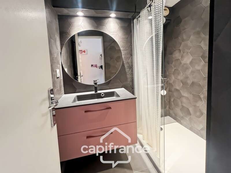 Appartement à BORMES-LES-MIMOSAS