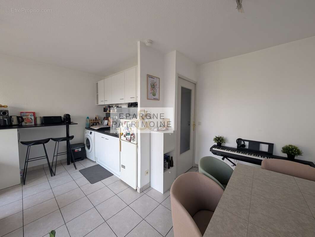 n°10 - Appartement à LYON-8E