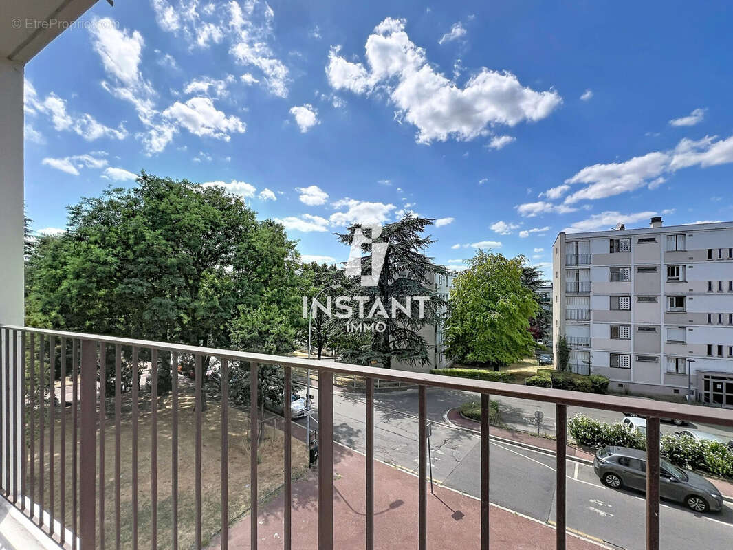 Appartement 78 m² à Creteil  - photo 4