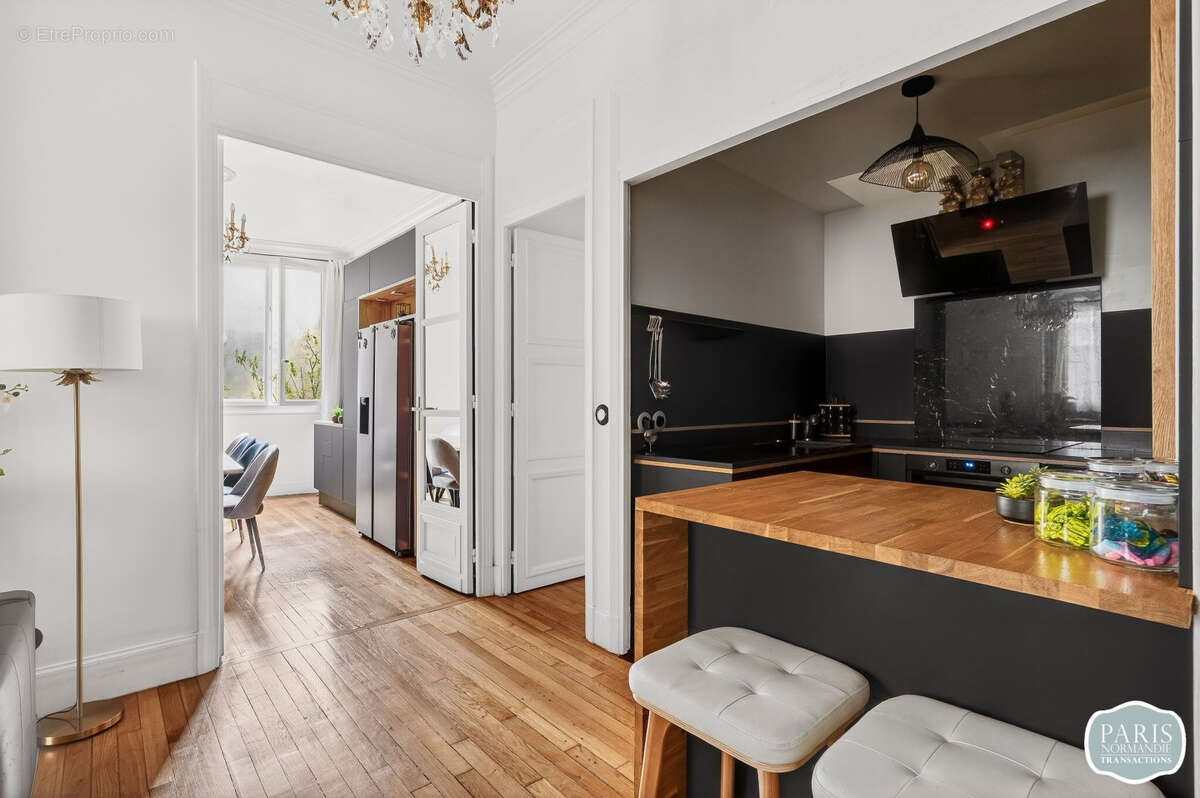 Appartement à NEUILLY-SUR-SEINE