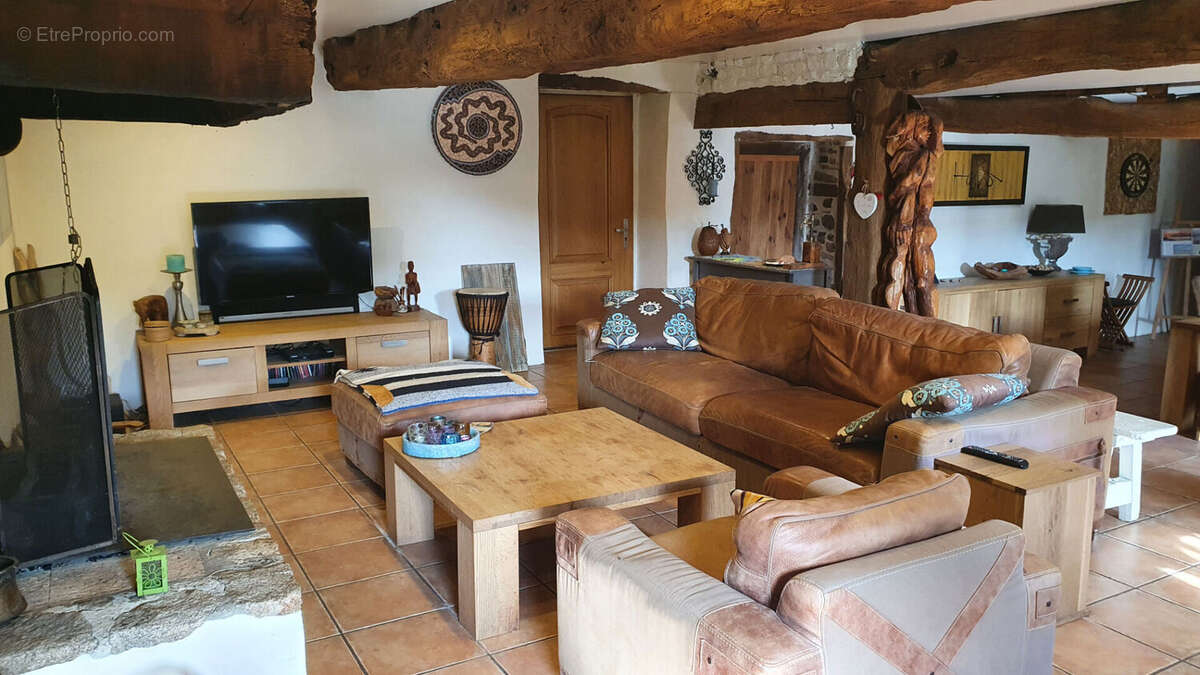 Maison à LA GREE-SAINT-LAURENT