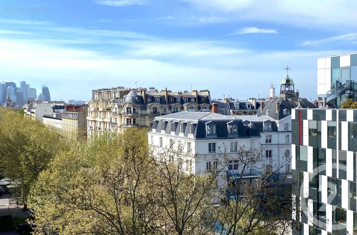 Appartement à NEUILLY-SUR-SEINE