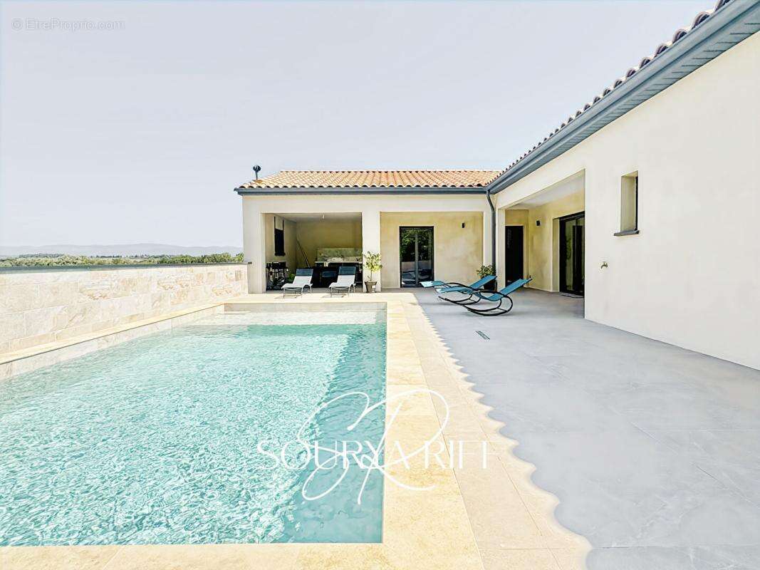 Villa 4 chambres, climatisation, piscine, sous-sol - photo 12