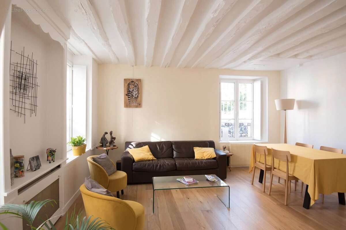 Appartement à VERSAILLES