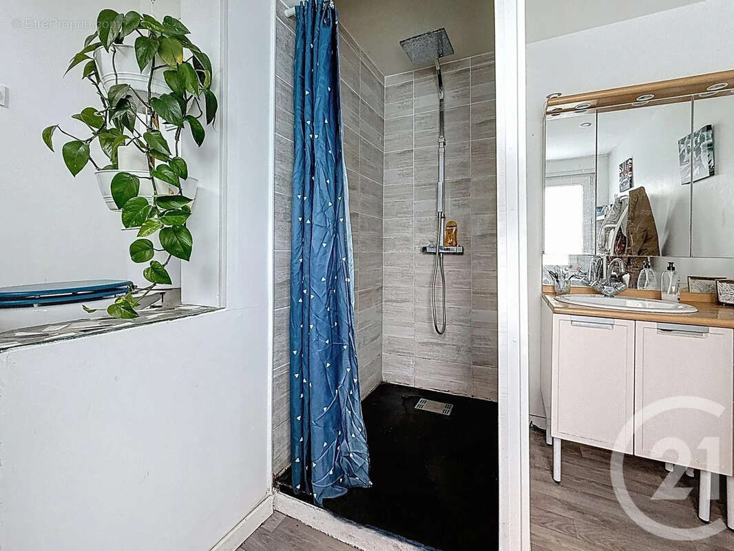 Maison à MAUREGNY-EN-HAYE