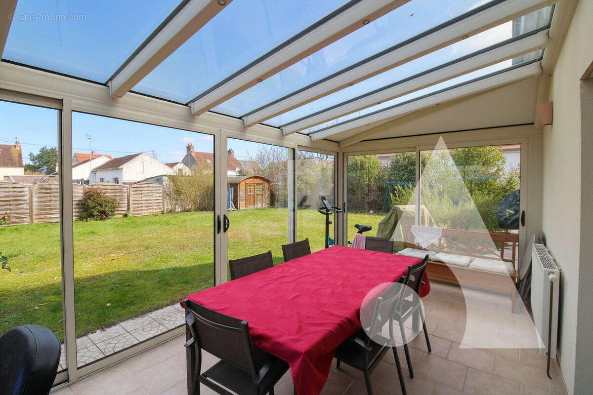 Maison à LACROIX-SAINT-OUEN