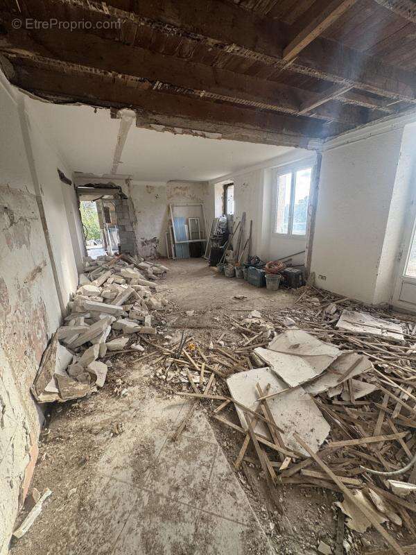 Appartement à L'ESCARENE