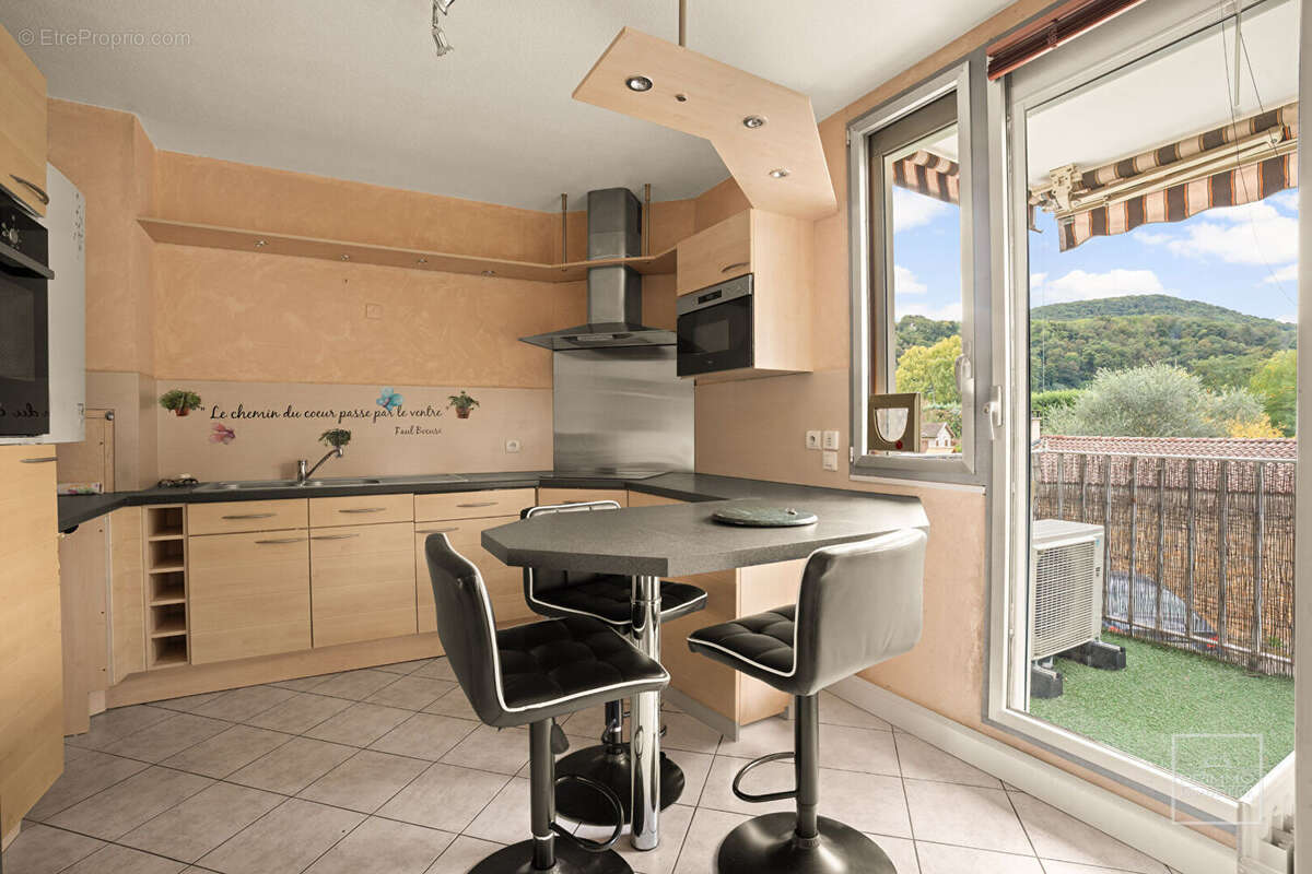 Appartement à FONTAINES-SUR-SAONE