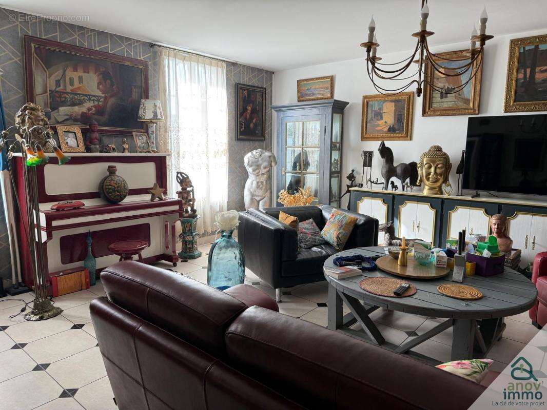 Maison à GOND-PONTOUVRE