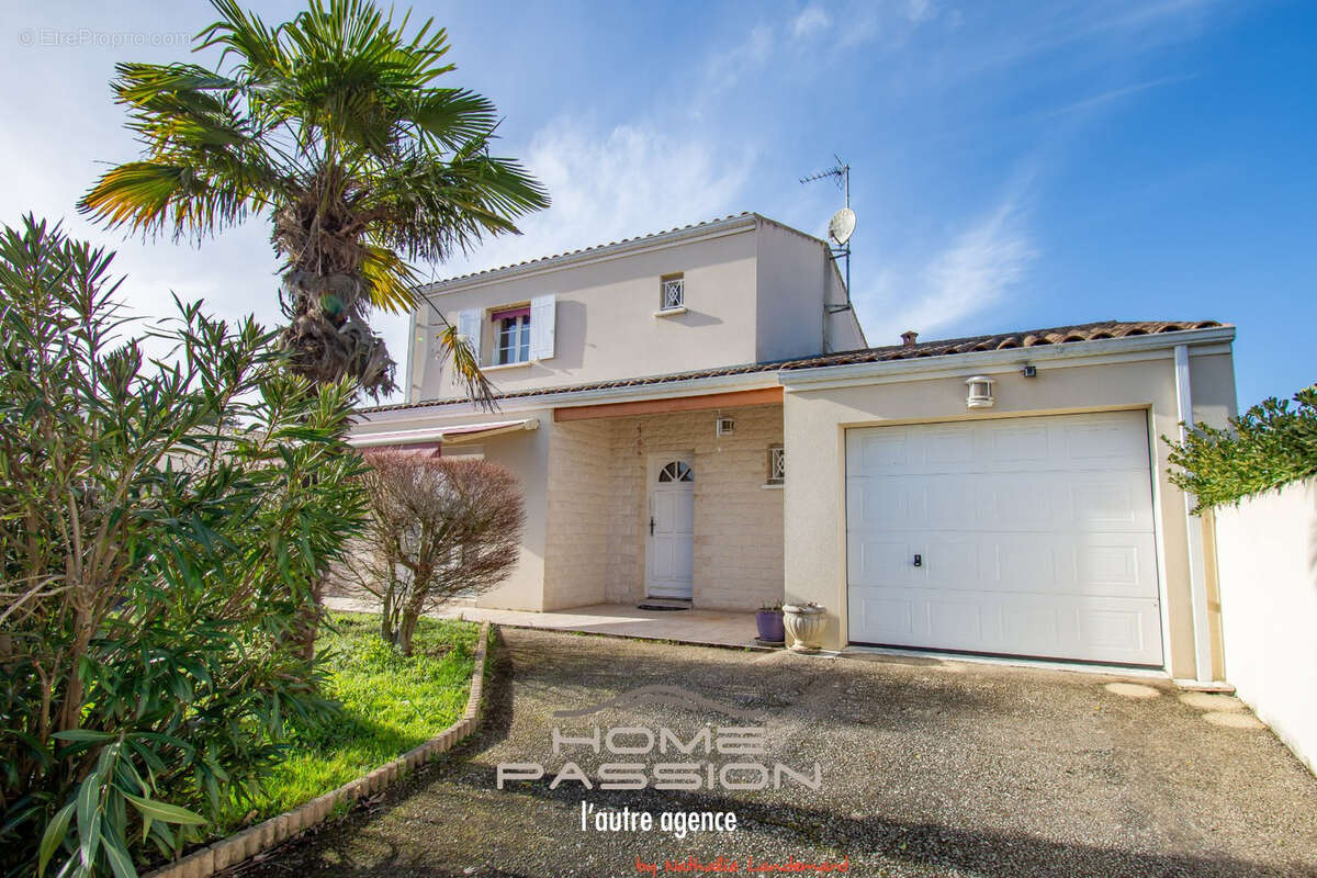 Maison à VAUX-SUR-MER
