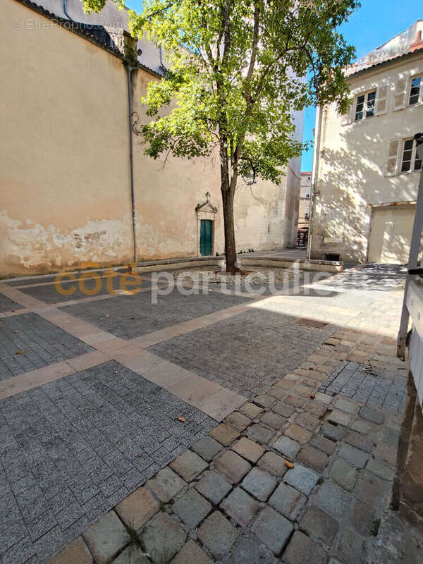 Local commercial  25 m² - la rochelle centre ville - photo 2