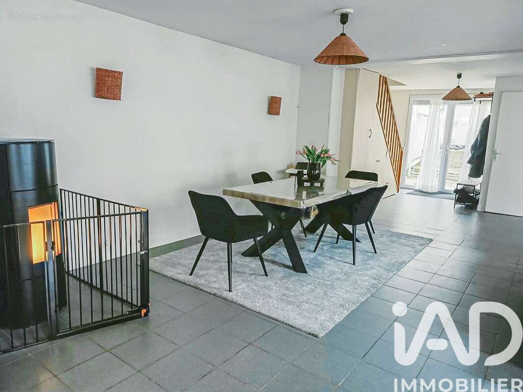 Photo 2 - Maison à GAGNY