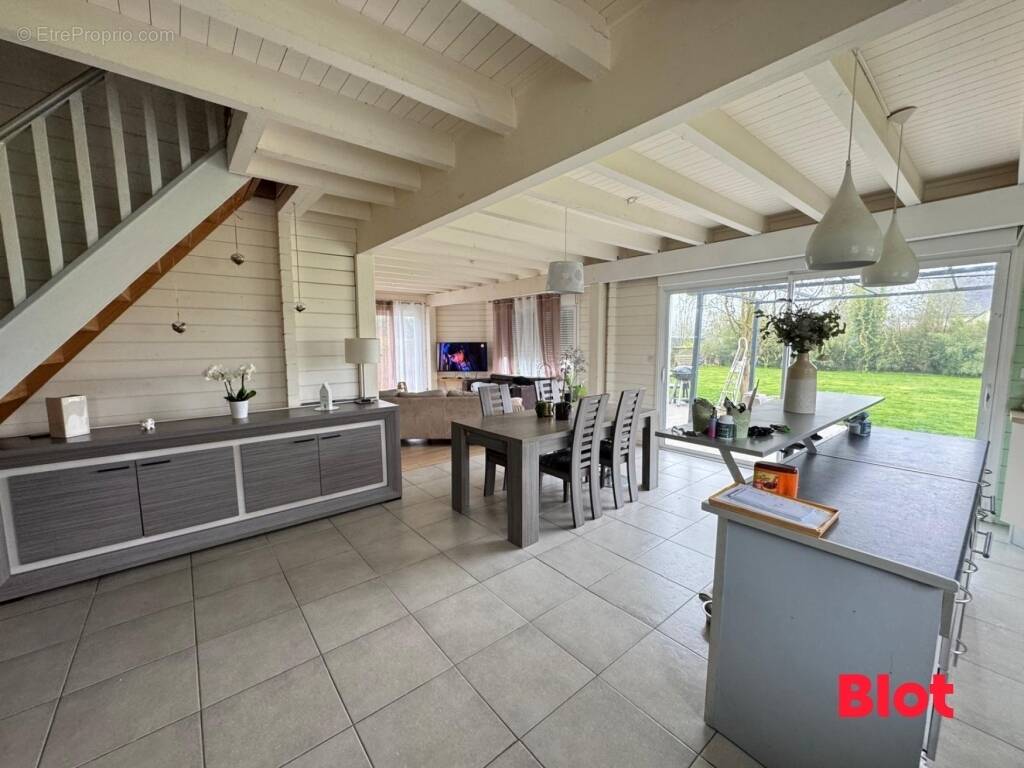 Maison à MAURE-DE-BRETAGNE