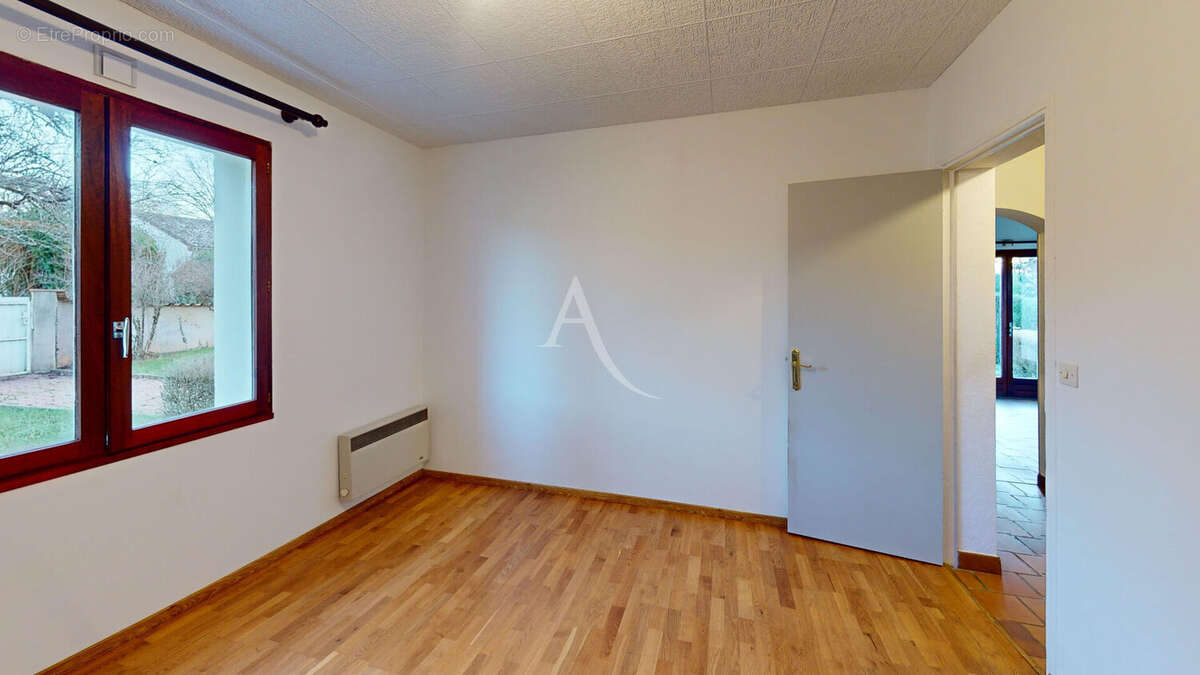 Maison à VOUNEUIL-SOUS-BIARD