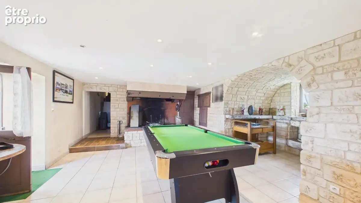 Ensemble immobilier en pierre avec gîte, maison principale, roulottes et piscine près de Cajarc - photo 15
