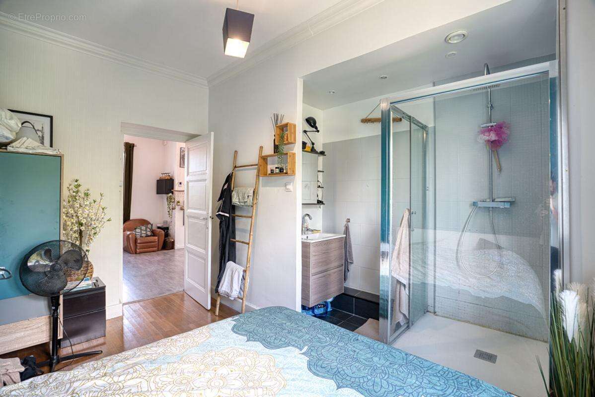 Maison à VAULX-EN-VELIN