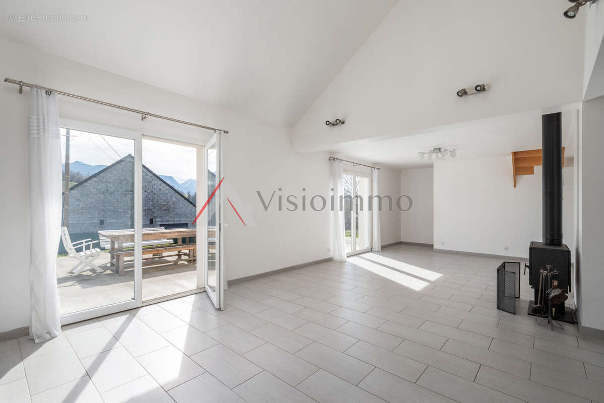 Maison à LES ECHELLES