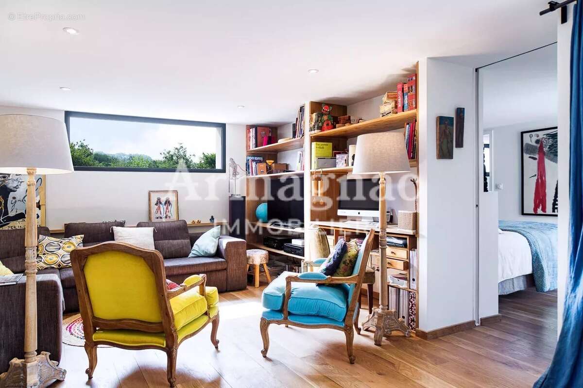 Maison à MARAMBAT