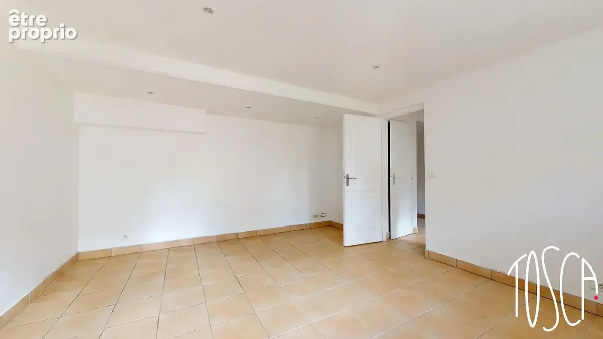 EXCLUSIVITE - CHOISY LE ROI - 2 pièces avec entrée indépendante de 32 m² - photo 9
