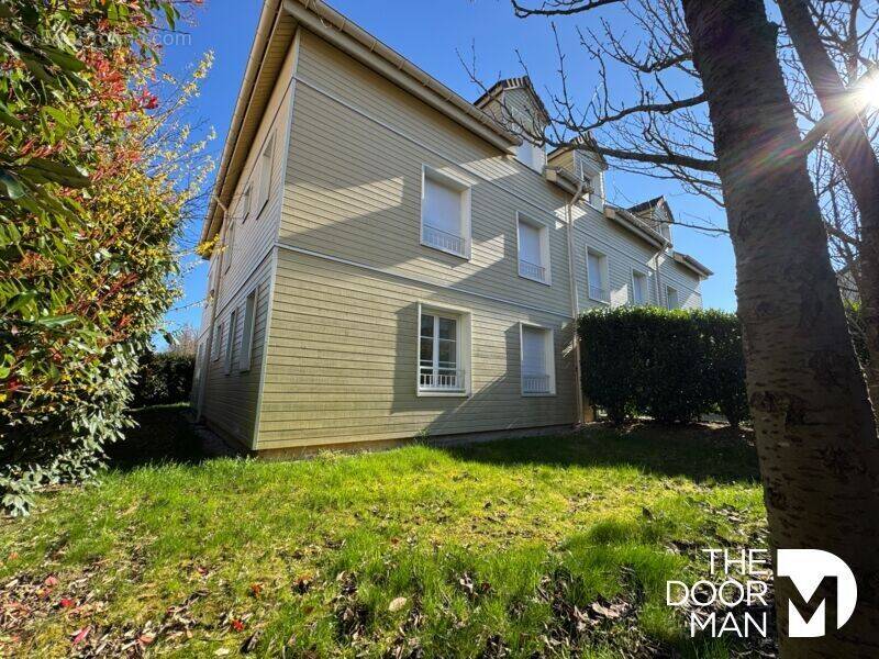 Appartement à LES ESSARTS-LE-ROI