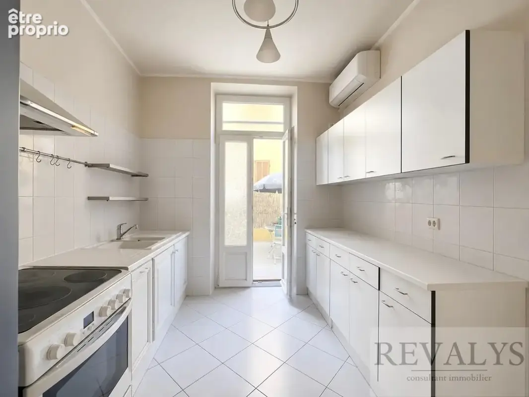 Alpes maritimes (06) - nice riquier - vente appartement grand 2 pieces avec terrasse de 30 m2 - photo 3