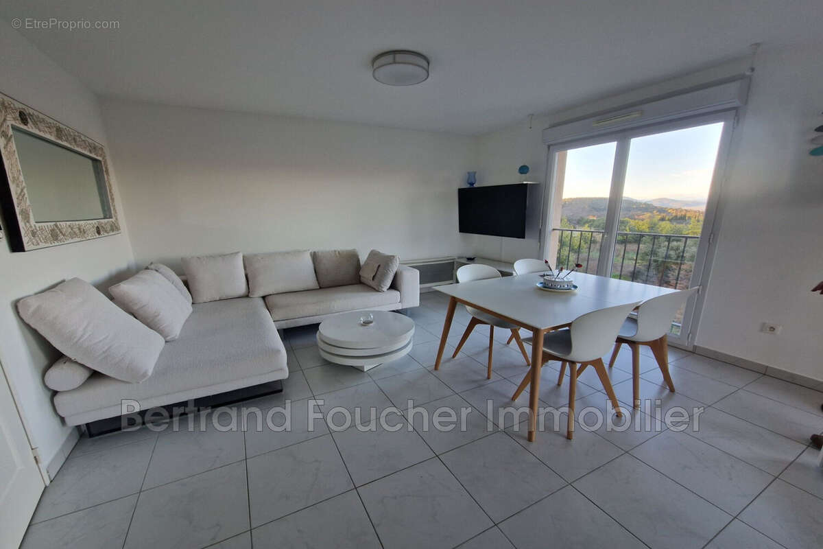 Appartement à LA CROIX-VALMER