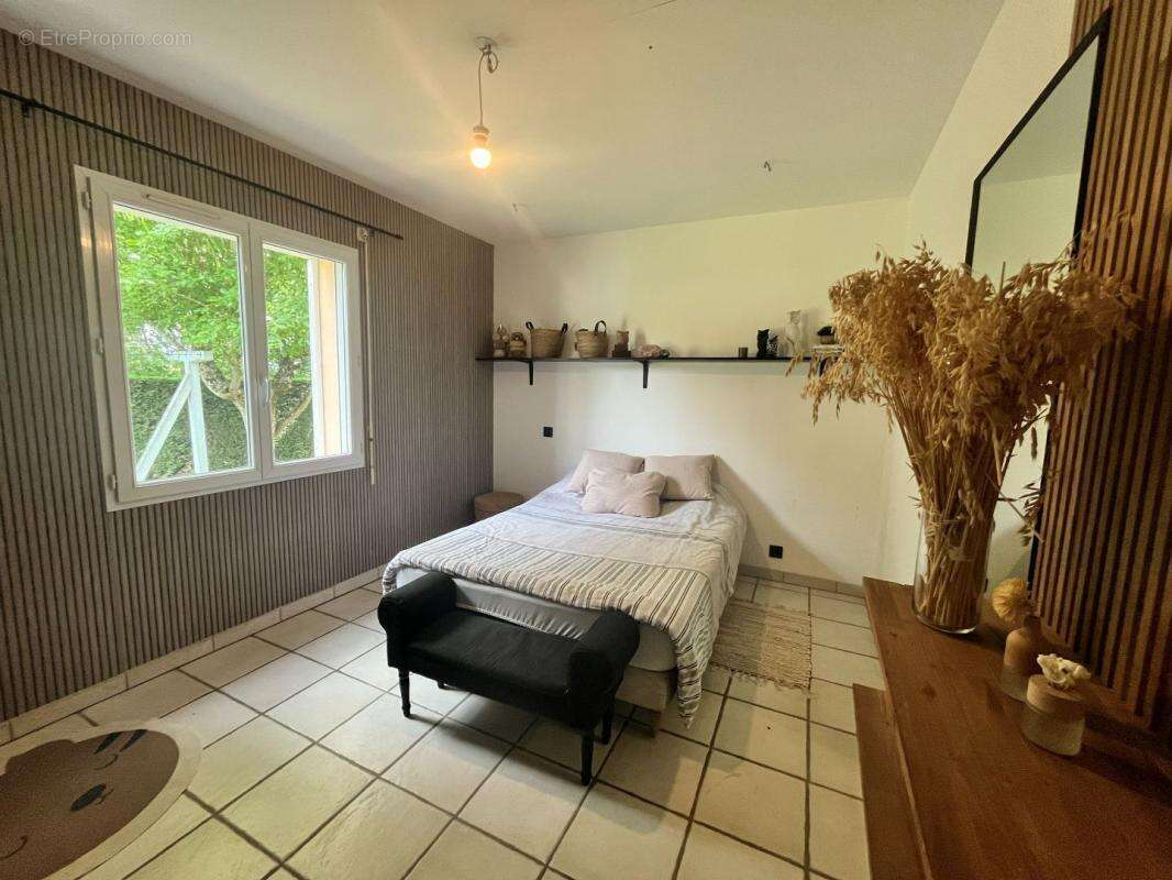 Maison à TERRASSON-LAVILLEDIEU