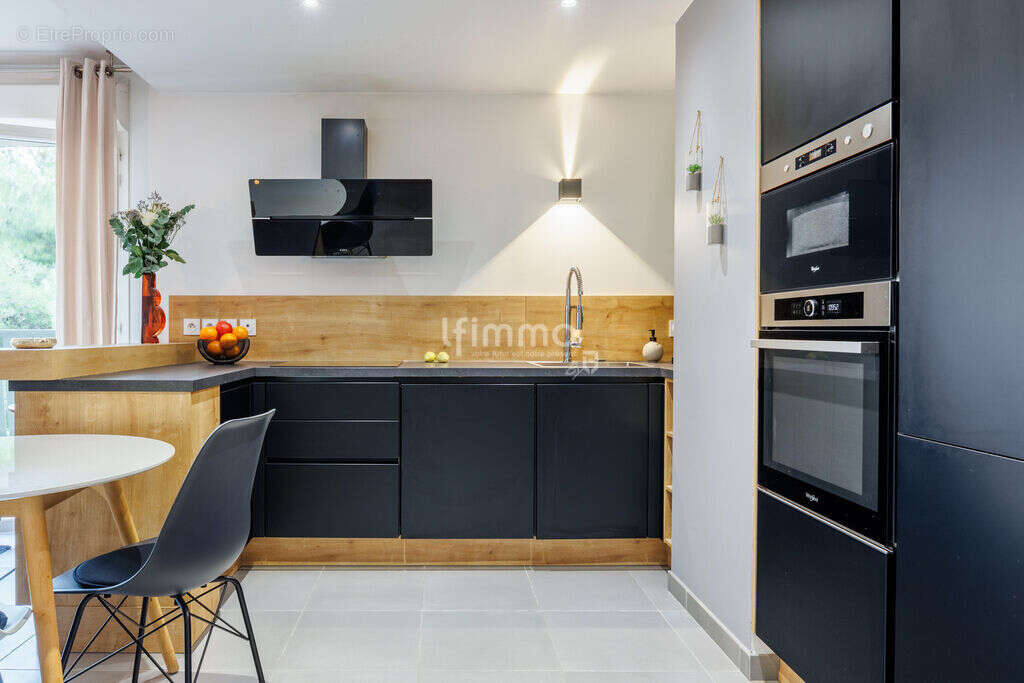 Appartement à MARSEILLE-8E