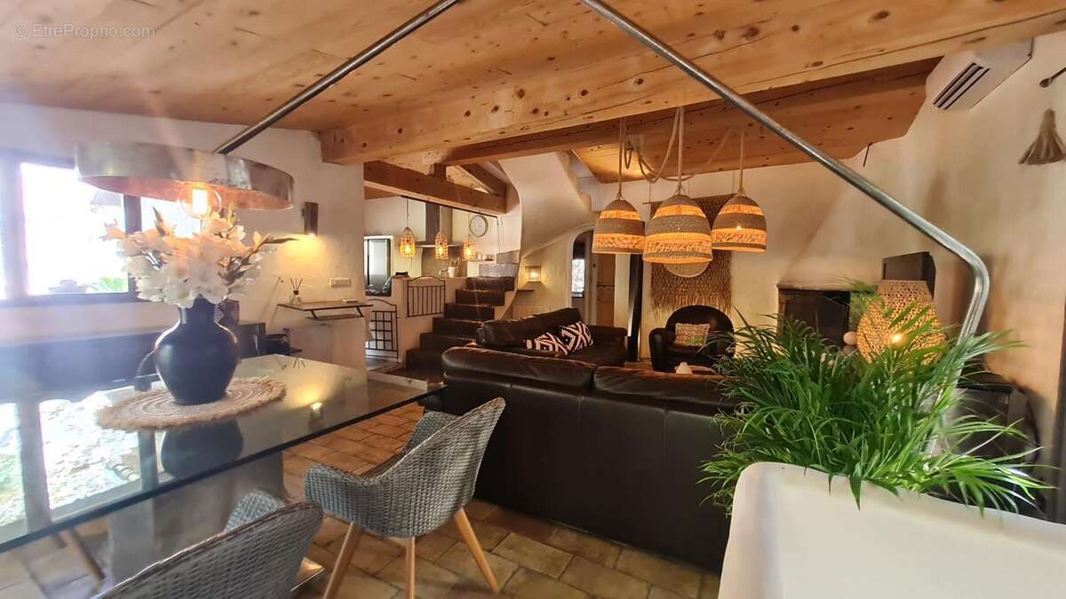 Maison à VILLENEUVE-LES-AVIGNON