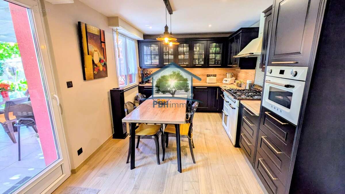 OBERSOULTZBACH (67) - Maison 156m² habitables  + Maison 60m² à rénover avec Cour, Caves, Jardin et Terrasses sur 5.08 ares - photo 10