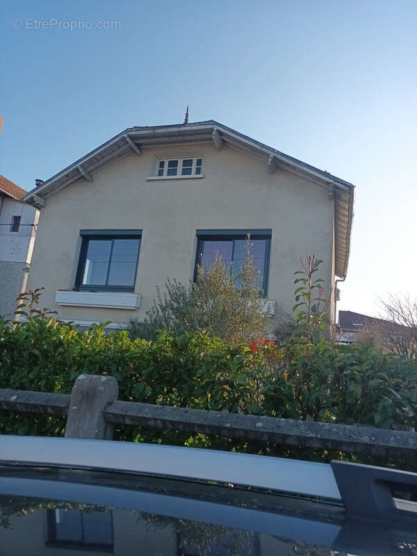 Maison à AIXE-SUR-VIENNE