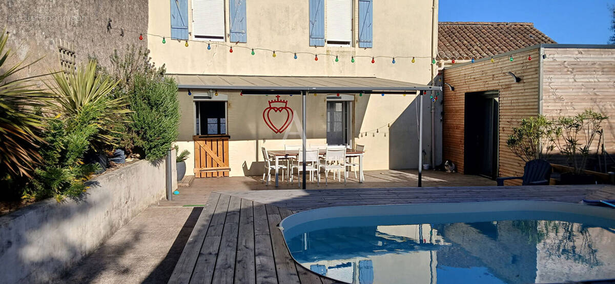 Maison à MOUTIERS-LES-MAUXFAITS