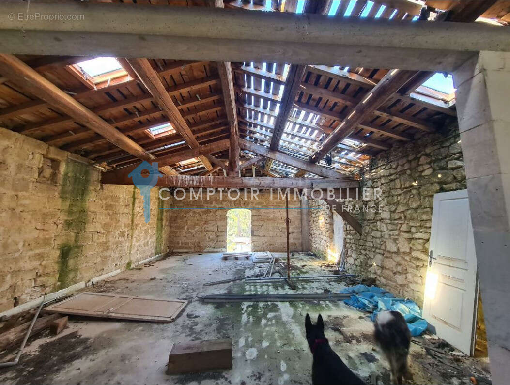 Grande Propriété 3 maisons avec  dependances, sur 1.79 hectares - photo 7