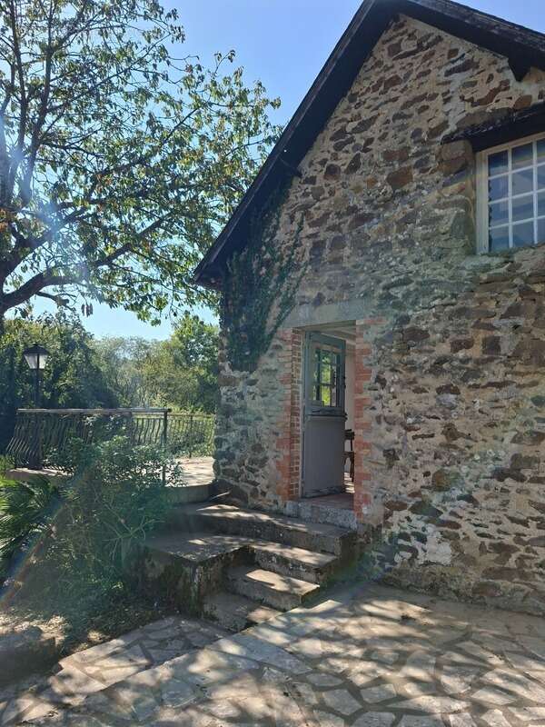 Maison à SAINT-LEONARD-DES-BOIS