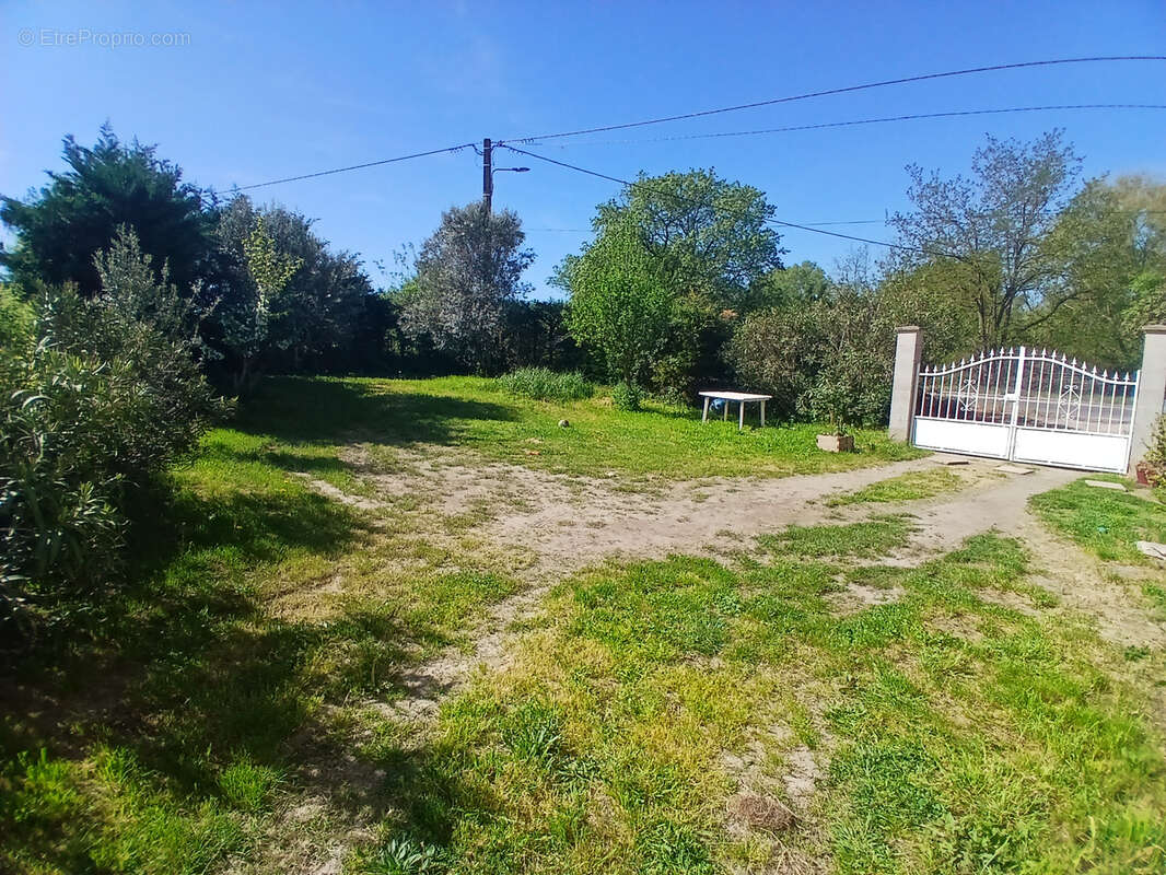 Maison à SAINT-HILAIRE-DE-BRETHMAS