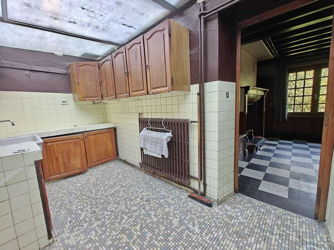 Maison à SAINT-PIERRE-DE-SALERNE