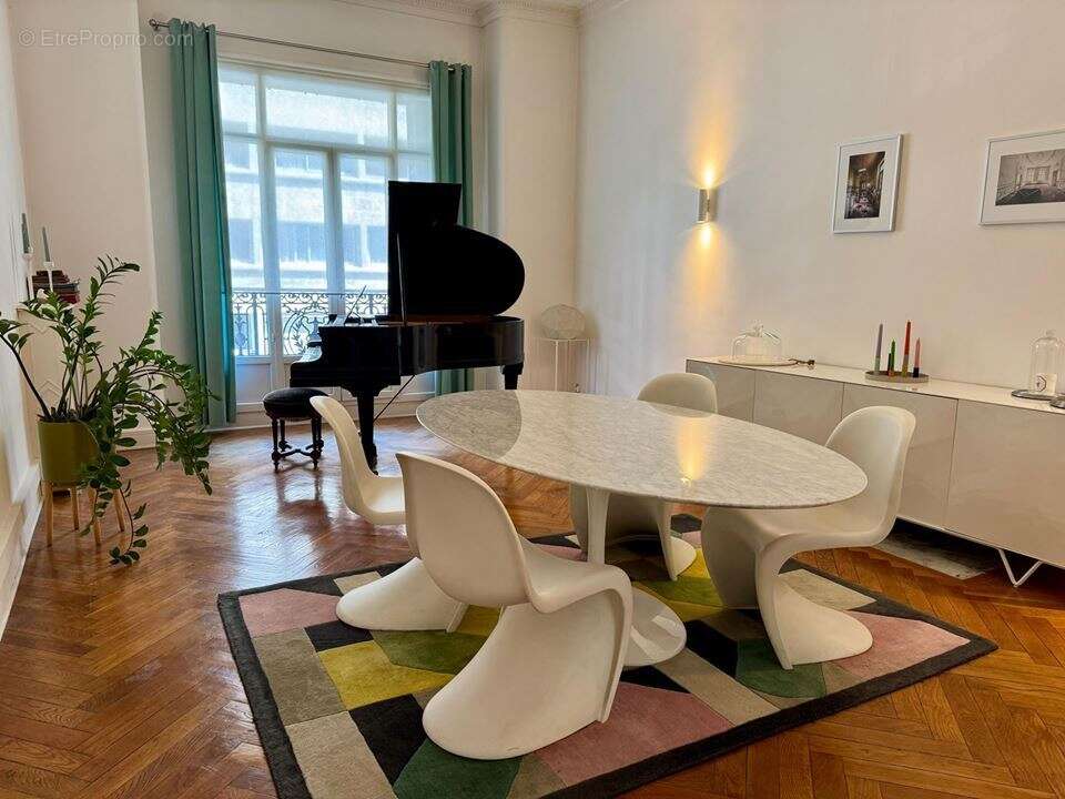 Appartement à MARSEILLE-8E