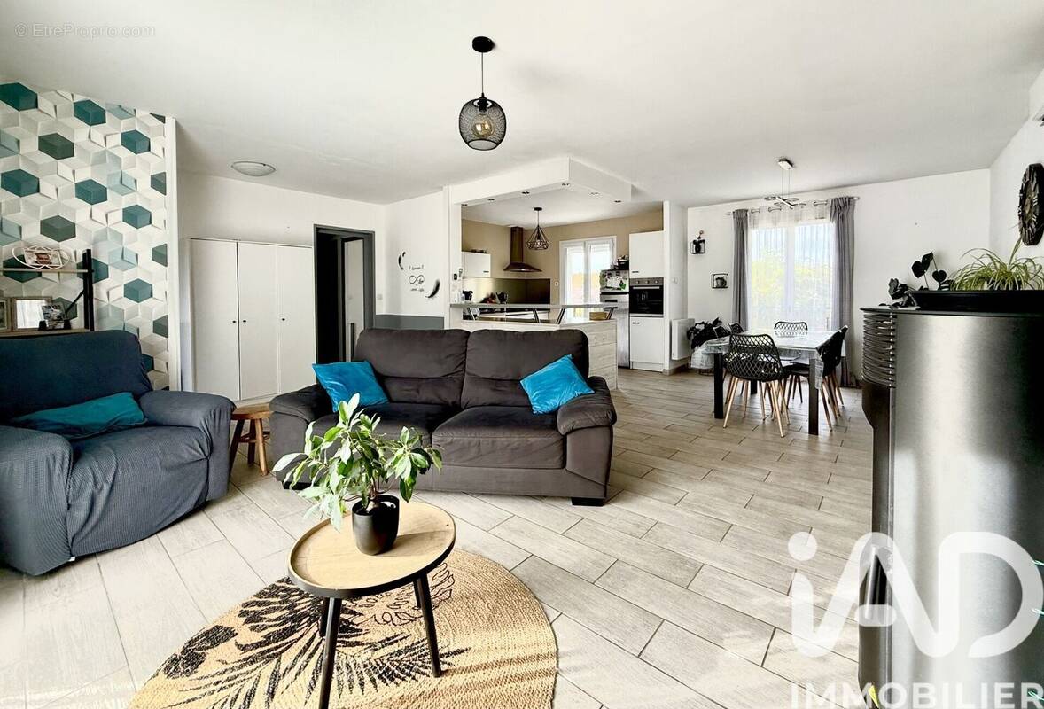 Photo 1 - Maison à CHECY