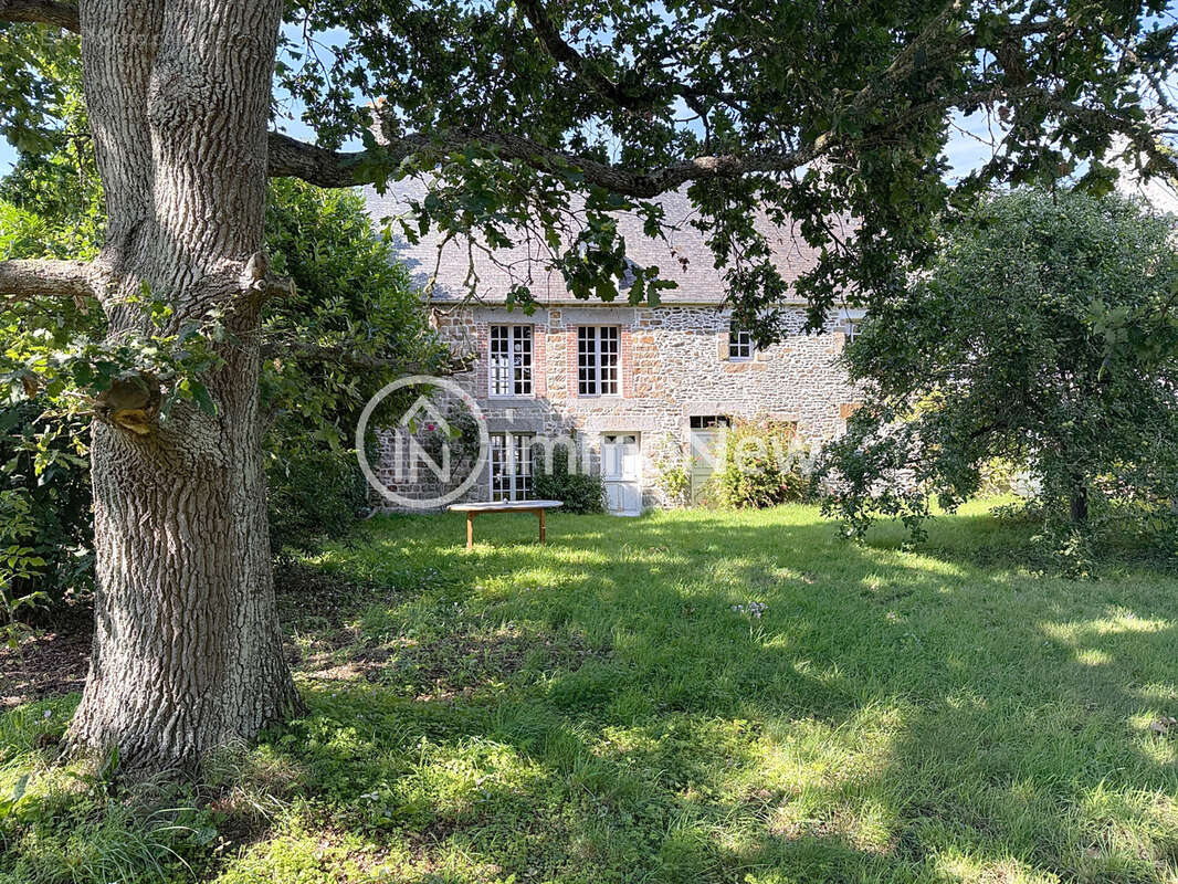 Maison à DRAGEY-RONTHON