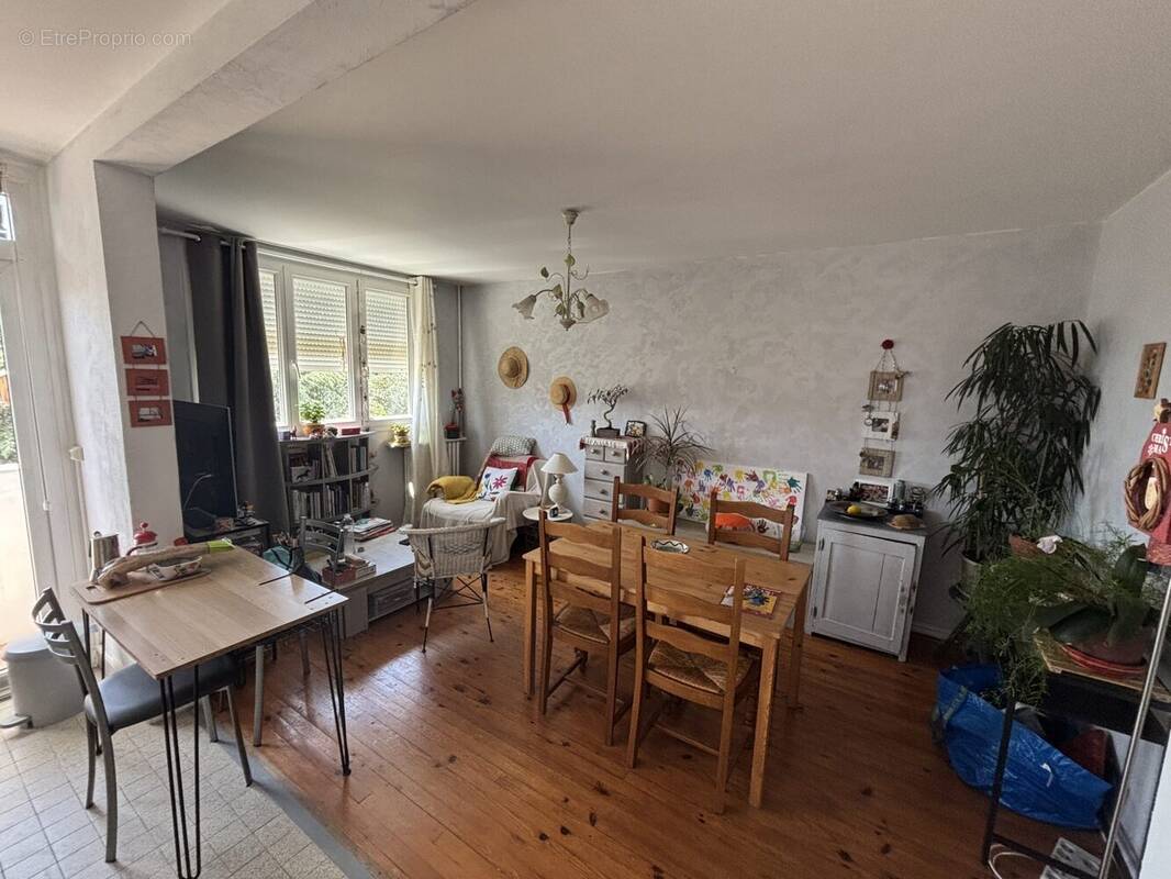 Appartement à SAINT-ETIENNE
