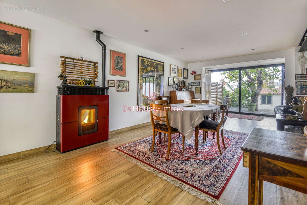 Maison à SAINT-SEBASTIEN-SUR-LOIRE