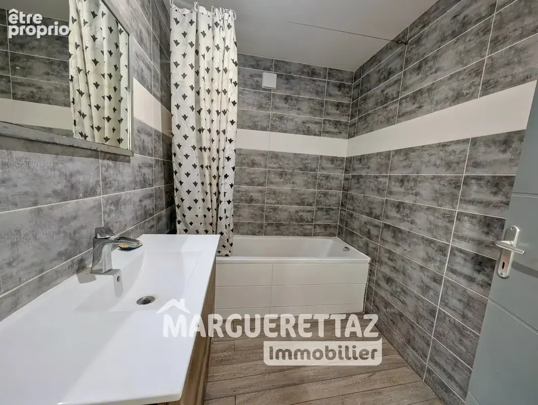 T4 duplex de 86m² SAINT JEOIRE - photo 6