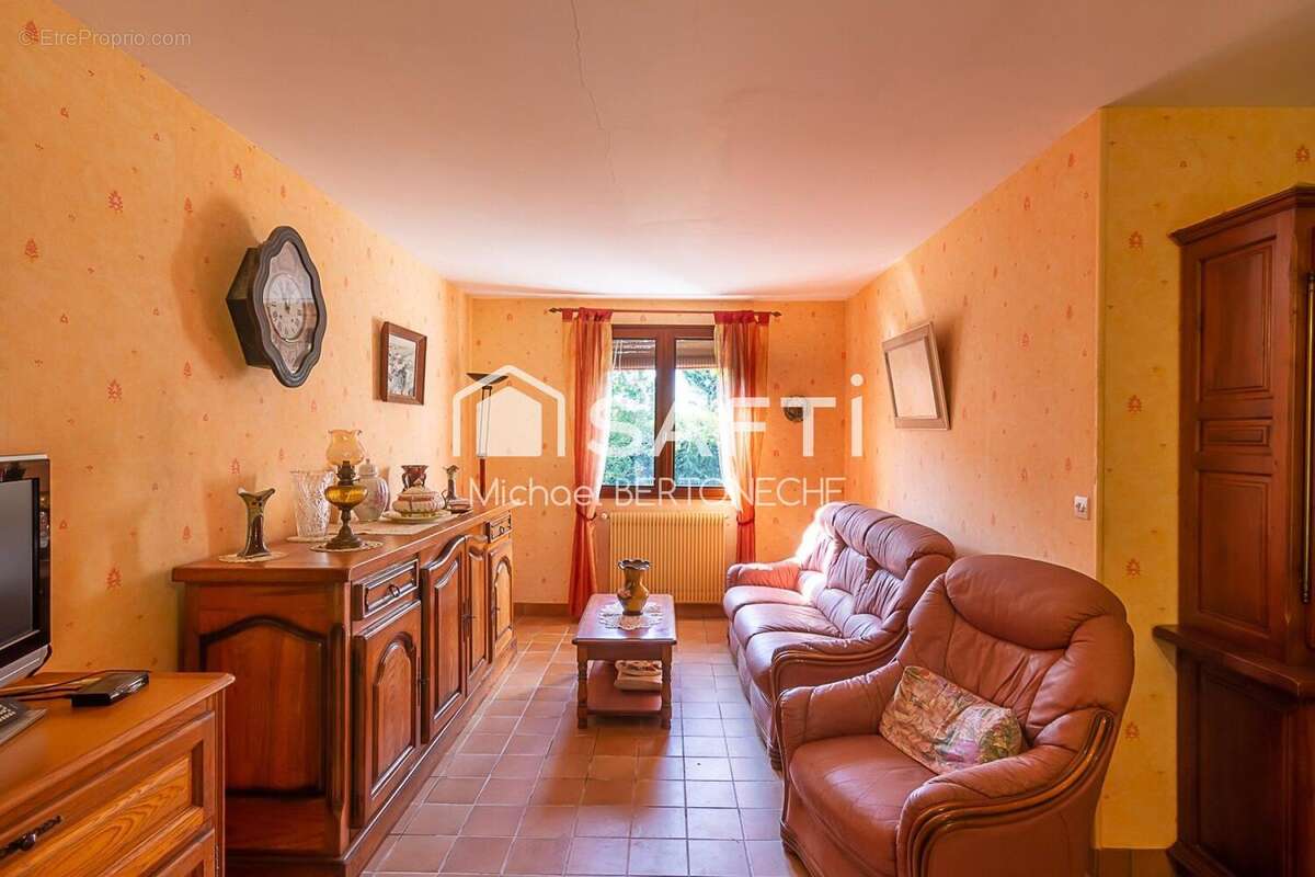 Maison 88 m² à Saint-Andre-De-Cubzac  - photo 5